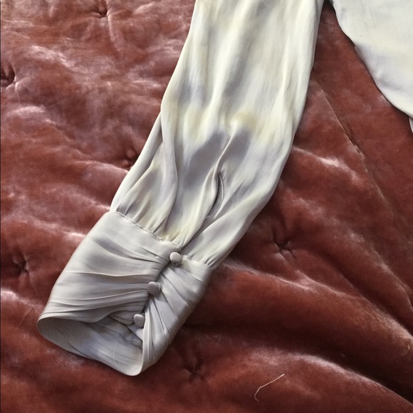 H&M - beige long sleeve blouse - Picture 5 of 6